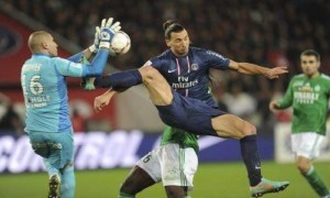 Le kung-fu d'Ibra la saison dernière face à Ruffier