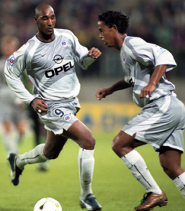 Anelka ou Ronaldinho : aucun de ces deux joueurs n'a réussi un doublé pour le PSG à l'extérieur en L1