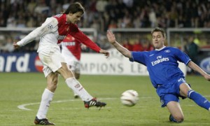 Morientes met fin aux espoirs de Chelsea : l'exemple à suivre pour Paris !