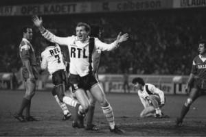 La joie de Philippe Jeannol : le PSG est champion !