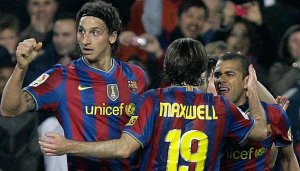 Ibra, Maxwell et Alves, bientôt de nouveau réunis à Paris ?