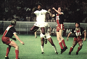 Le Roi Pelé face au PSG au Parc des Princes