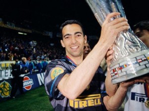 Djorkaeff, roi du Parc des Princes avec l'Inter et Cauet