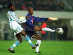 Anelka en duel face à Gallas