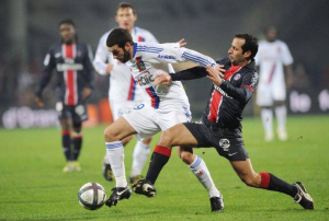 l'ancien Gone Giuly en duel avec lisandro