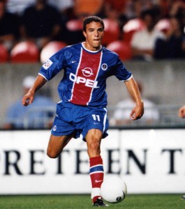 Edinson Cavani rejoint Laurent Robert dans le top 20 du PSG