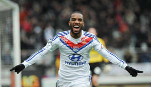 Lacazette, + 9 sur Ibra