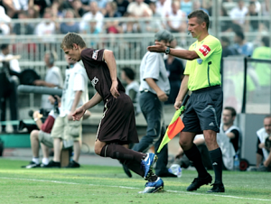 30 juillet 2006, 73eme minute : Chantôme remplace Sammy Taoré et débute sa carrière à Paris