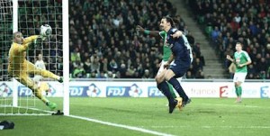 le but de la poitrine signé Ibrahimovic