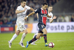 Nenê, double buteur face à Caen en 2011 lors du dernier 4-2 pour Paris