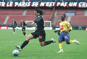 la dernière série avec quatre matches au Parc pour le PSG : en 2007, avec la victoire contre Gueugnon pour Rodriguez