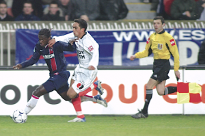 Bernard Mendy lors du 6-1 contre Montpellier