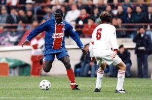 le PSG de Weah en 195, avec un record d e61 matches officiels