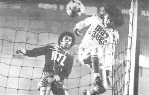 le but de Berdoll de la tête pour l'OM