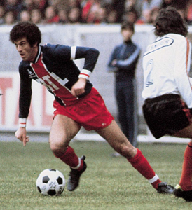 la première victoire avec 5 buts d'écart : face à Laval en 1977, avec capitaine Dahleb