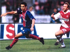 Youri Djorkaeff face à Monaco en 1995
