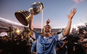 Lugano, capitaine de l'Uruguay, dernier vainqueur de la Copa America