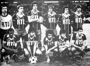 1980 : Baratatelli, Morin, Abel, Garceran et Pilorget entourent le capitaine Bathenay (debout, de gauche à droite)