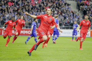 la joie après un nouveau doublé face aux Corses en finale de la Coupe de la Ligue