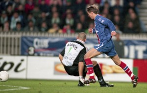 Leroy échappe à Alonzo : 2-0 pour Paris