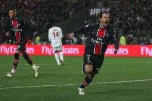 la joie de Giuly, unique buteur face aux Gones