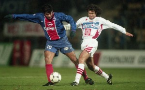 Raï en duel avec l'ancien défenseur parisien Thierry Rabat