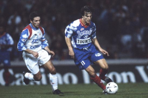 + 29 points (total recalculé avec victoire à 3 points) pour le PSG de Ginola face au Lyon de Garde en 1992-1993