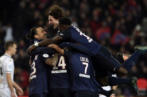 après la victoire contre Angers, le PSG a - déjà - égalé sa plus belle série de victoires au Parc