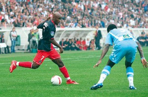 l'attaquant parisien au duel