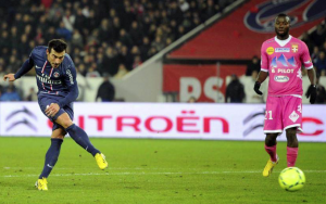 la frappe de Lavezzi pour le 3000eme but