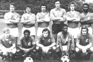 L’équipe victorieuse face à Concarneau. Debout : Béreau, Béhier, Turpin, Choquier, Schmitt, Dossevi. Assis : Brost, André, Marella, Laposte, Renaut