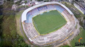 l'Estadio Cuscatlan, dans l'enfer du Salvador...